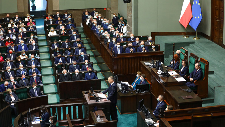 Koronavírusos a lengyel oktatási miniszter 