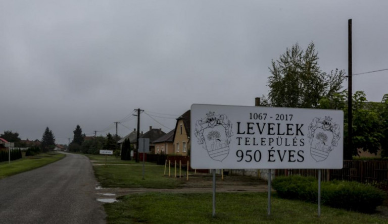 A zaklatásért elítélt polgármester posztjáért fideszes helyettese az egyetlen induló Leveleken