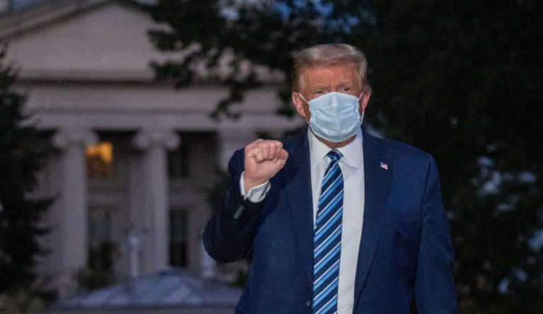 Kiengedték Trumpot a kórházból, visszatért a Fehér Házba