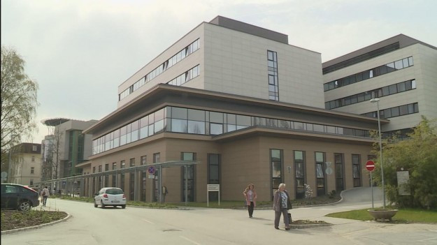 Látogatási tilalmat rendeltek el a Békés megyei kórházakban