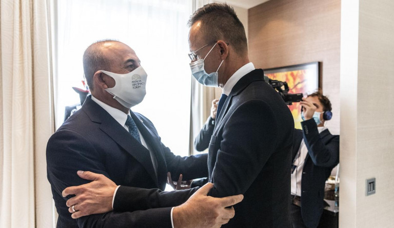 Szijjártó szerint egyedül az EU-nak köszönhetjük a migrációs kockázatokat