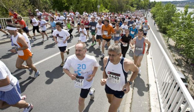 Tízezer résztvevőt várnak a hétvégi Budapest Maratonra