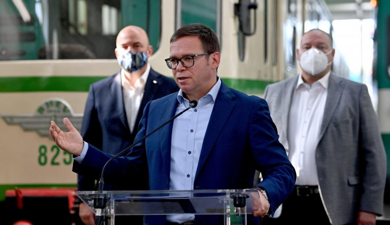 Fürjes Balázs válthatja Gulyás Gergelyt a XII. kerületben