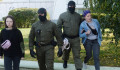 Bottal verik a tüntetőket Minszkben
