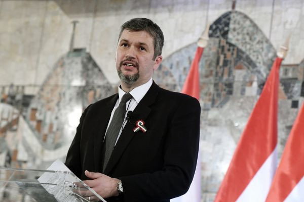 Az ellenzéki pártok közös közleményben utasítják vissza Hadházy Ákos kijelentéseit