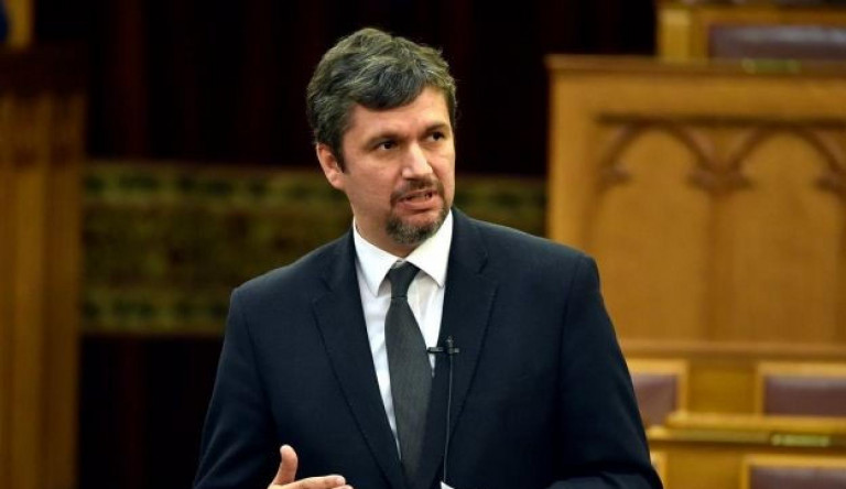Hadházy: „Amíg focimeccset lehet tartani, addig egy kordont is fel lehet húzni a Kunigunda útjára”