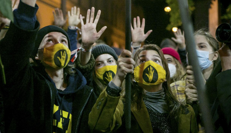 Az SZFE új kancellárja ma 18 óráig kiüríttetné az egyetem épületeit és kollégiumát