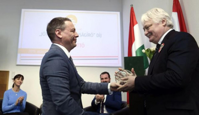 Boros Bánk Levente nem rúgta ki a Médiapiac szerkesztőségét, mert a lapnak „ténylegesen nem volt szerkesztősége”
