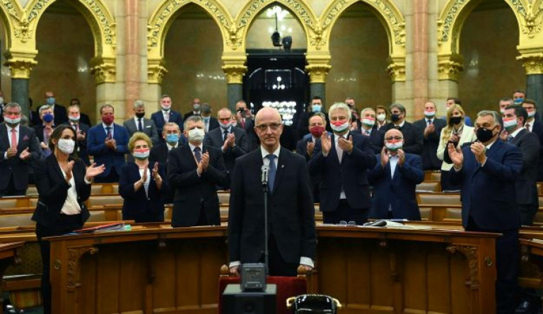 Átment a Fidesz egyik népszavazási kérdése a Kúrián