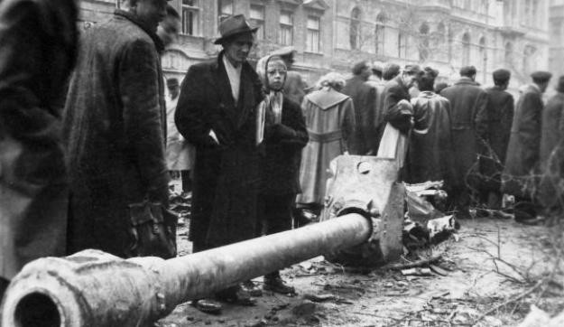 Egy közös videóval emlékeznek 1956-ra az ellenzéki pártok
