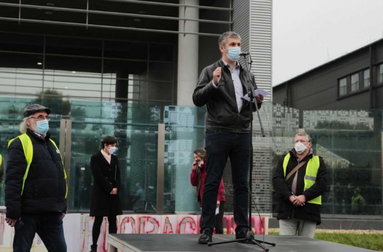 Hadházy Ákos: Ilyen az, amikor a talpnyaló propagandisták nem csak végletekig gyávák, de a végletekig korruptak is