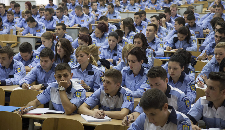 Az elszaporodott plágiumok miatt bezárták a bukaresti rendőrakadémia doktori iskoláit