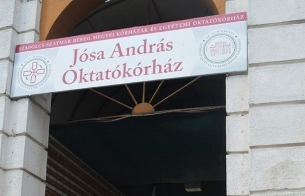 A nyíregyházi kórház több osztályának orvosa sem fogadja el az új munkaszerződést
