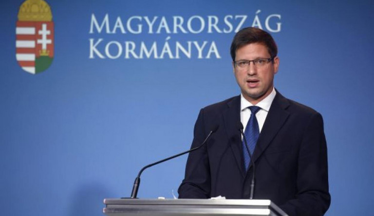 Gulyás Gergely: A jelenlegi intézkedések nem elegendőek a járvány terjedésének megállítására 