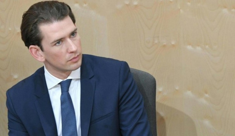 Az osztrák parlament megfosztotta mentelmi jogától Sebastian Kurzot