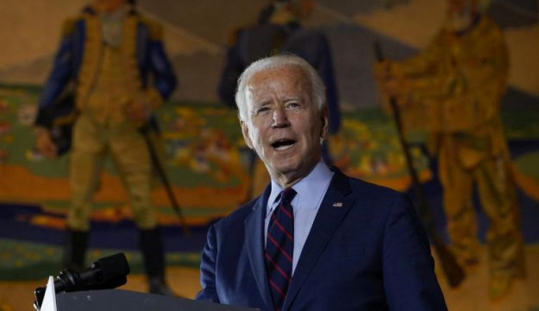 1,9 billió dolláros gazdaságösztönző csomagot kezdeményez Biden