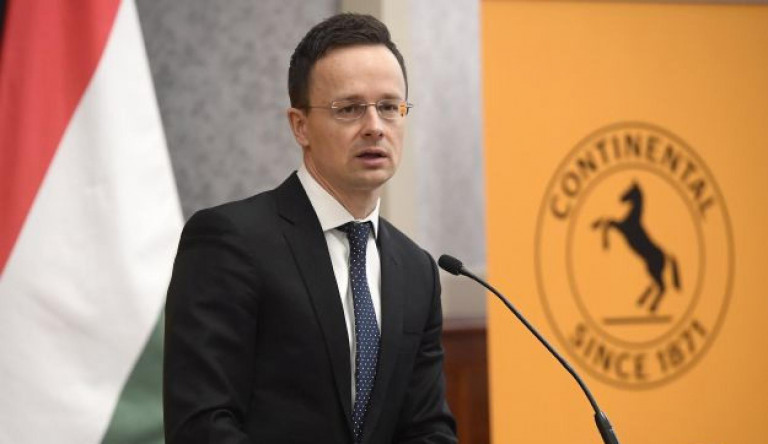 Decemberben jöhet az orosz vakcina Magyarországra