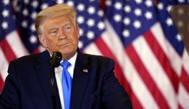 Trump elment golfozni, a stábja szerint még nincs vége a választásnak