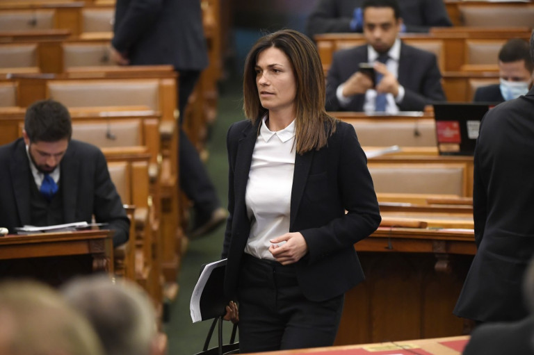 Még gyorsan a választási törvényt is módosítja a kormány