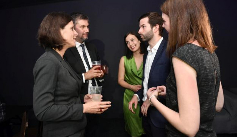 HVG: Hadházyék szövetséget kötnek a Momentummal