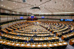 Európai Parlament: ne éljenek vissza a kormányok a rendkívüli hatáskörökkel! 