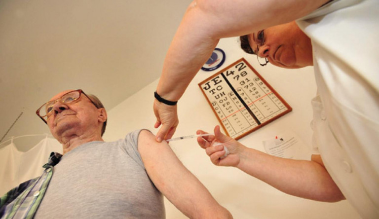 Az influenza elleni védőoltás több, mint 70 százalékát már beadták