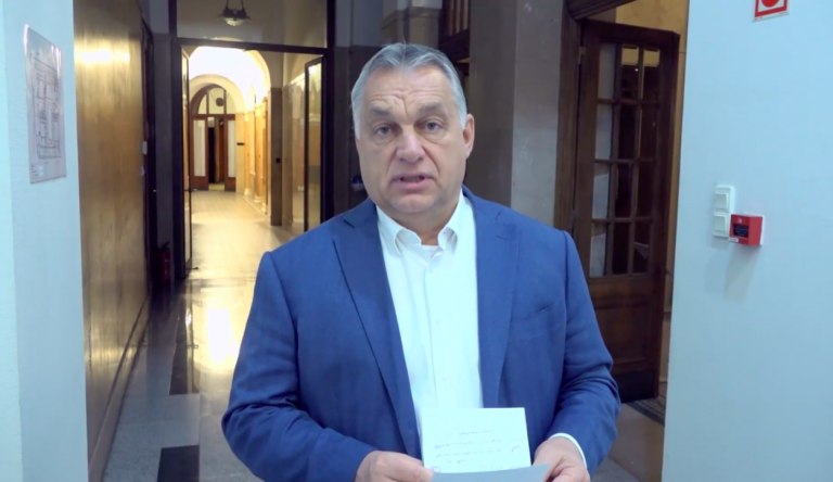 Orbán: küzdünk, hogy az iskolákat és óvodákat ne kelljen bezárni