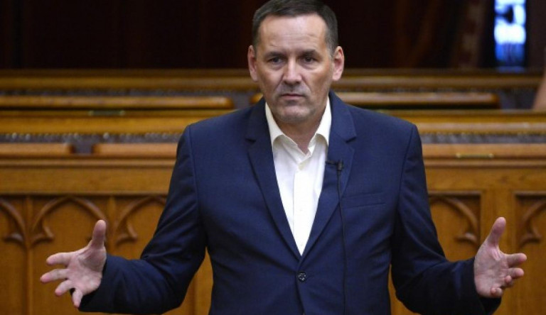 Tovább szigorítaná a Fidesz az országos listaállítás feltételeit