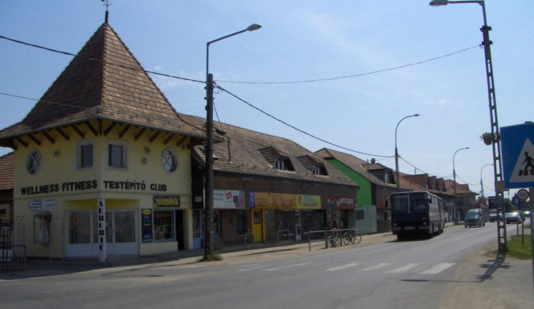 Megjutalmazta magát több millió forinttal Gyál polgármestere