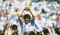 Kétmillió dollárért lehet megvásárolni Maradona legendás mezét