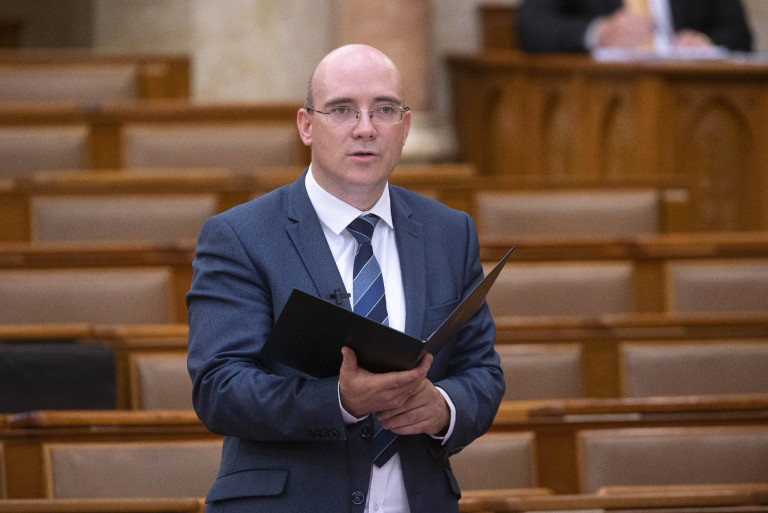 Telex: Maruzsa Zoltán pénteken iskolaigazgatókkal konzultál