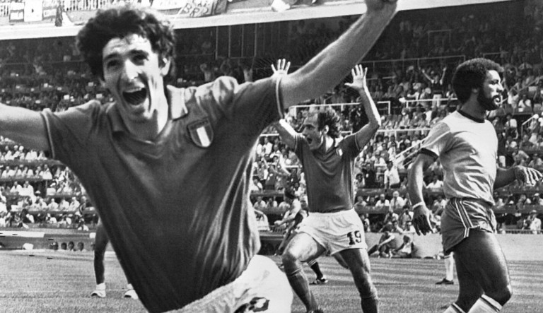 Olaszország gyászba borult – 64 évesen elhunyt a futballikon Paolo Rossi