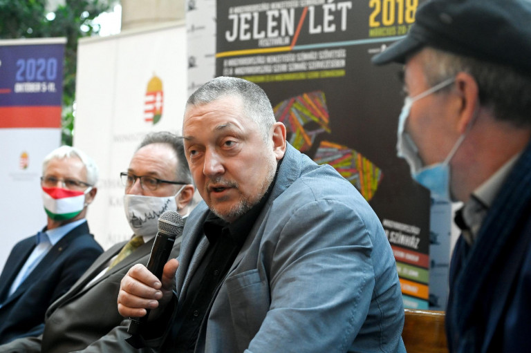 Vidnyánszkyék február 1-től folytatnák az oktatást az SZFE-n