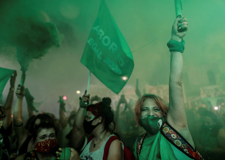 Az argentin szenátus is jóváhagyta az abortuszt legalizálását
