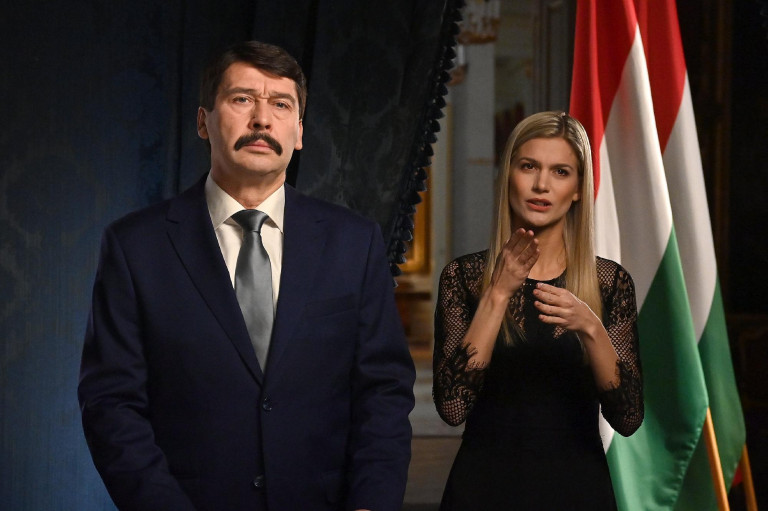 Áder: „kórházainkban ezekben a pillanatokban is heroikus küzdelem zajlik”