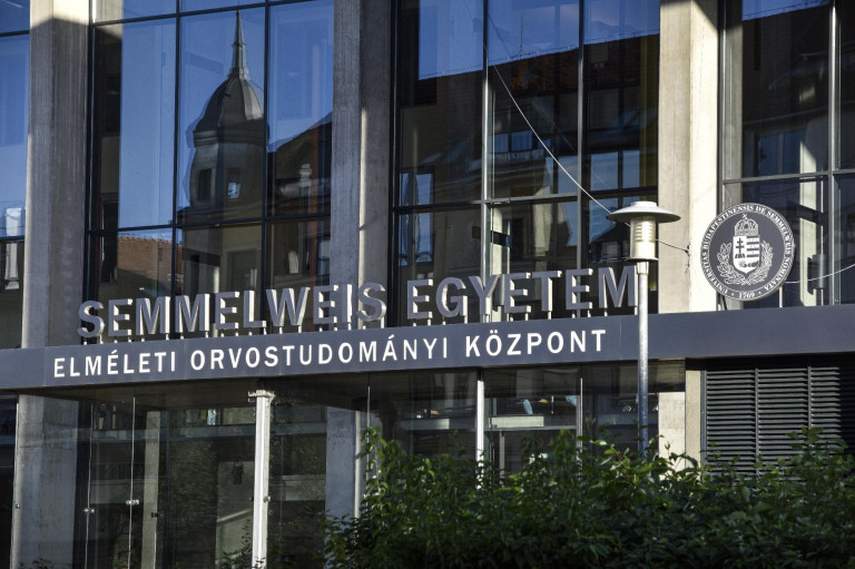 14 aneszteziológus mondott fel a Semmelweis Egyetemen nyár óta