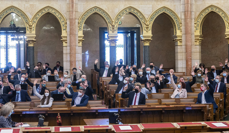 Milyen lehet az Orbán utáni alkotmányos rendszerváltás külpolitikai környezete?