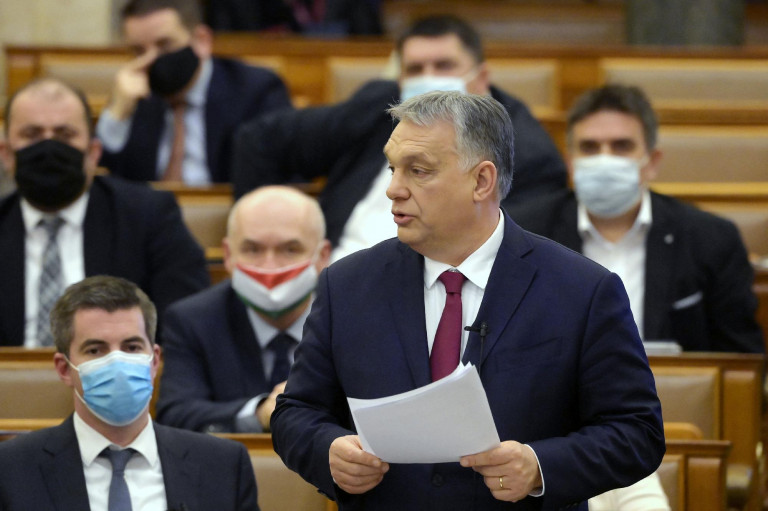 A koronavírus-járványt is propagandára használta a kormány az elmúlt egy évben