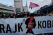Varsóban a nők jogaiért küzdők tüntetettek a nemzetközi nőnapon