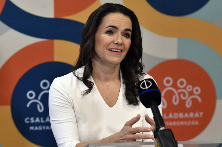 Novák Katalin: Félre kell tenni a túlnépesedés problémáját és a születési rátán dolgozni