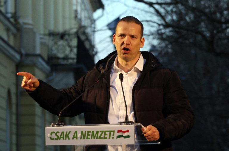 Négy városban tüntettek a „covid-diktatúra” ellen