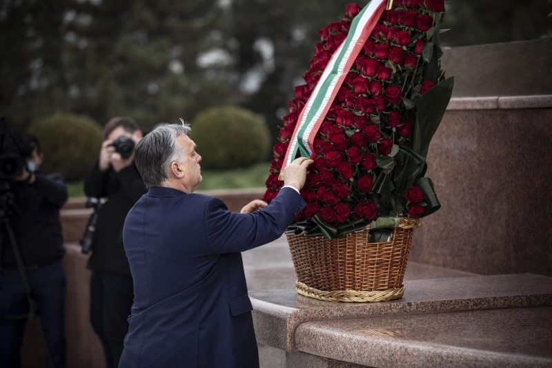 Orbán Viktor Üzbegisztánban