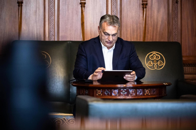 Letekerte a Facebook a politikusok elérését