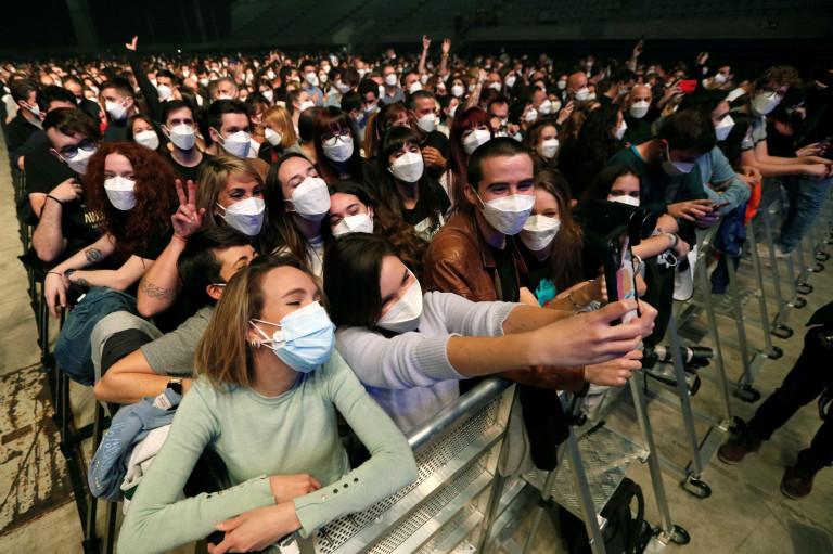 Járványügyi kísérleti koncert Barcelonában: 5000-ből 6 fertőzött
