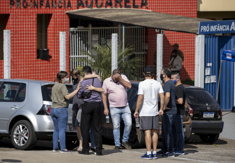 Tragédia Brazíliában: három óvodást szúrt le a fiatal támadó