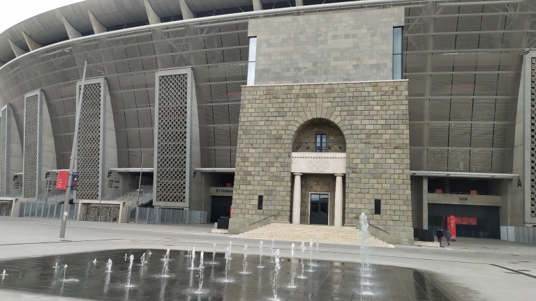 Csúszásban Mészáros és társa 8 milliárdos labdarúgó Eb-s parkosítása