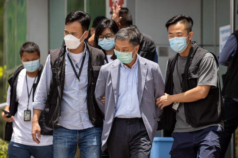 Az Apple Daily hongkongi lap újabb újságíróját tartóztatták le szerdán
