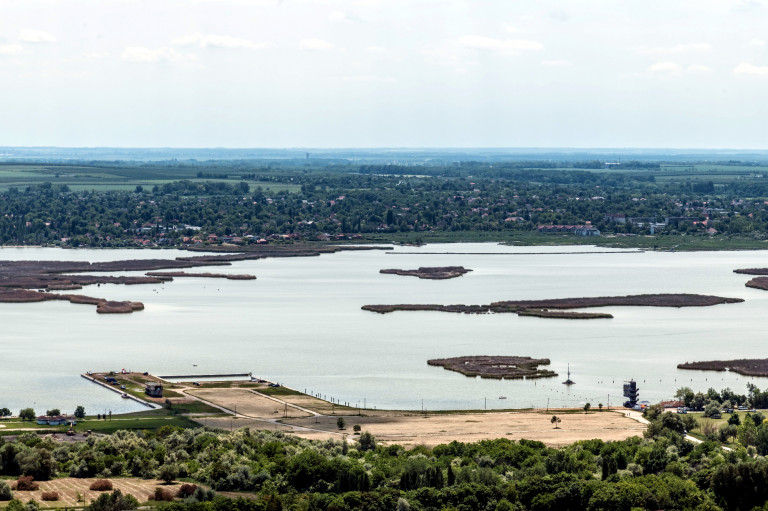 A bevételek is elpárologtak a Velencei-tó partján