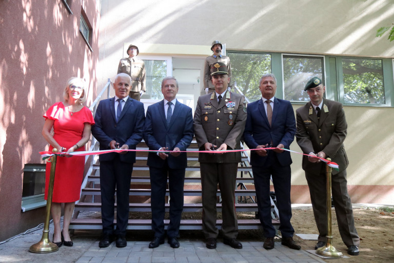 Benkő Tibor: elengedhetetlen a fiatalok hazafias honvédelmi nevelése