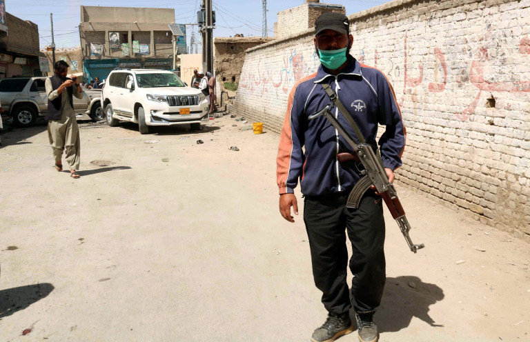 Kínai autópályaépítők ellen hajtottak végre öngyilkos merényletet Pakisztánban